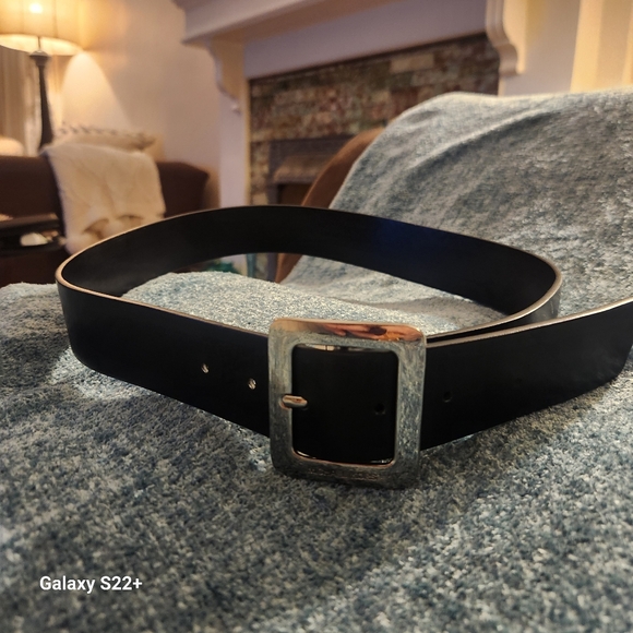 MICHEAL KORS NWT sz S black leather belt, with silver buckle - Picture 6 of 8